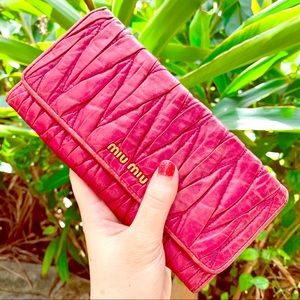 MIU MIU MATELASSÉ LEATHER WALLET
